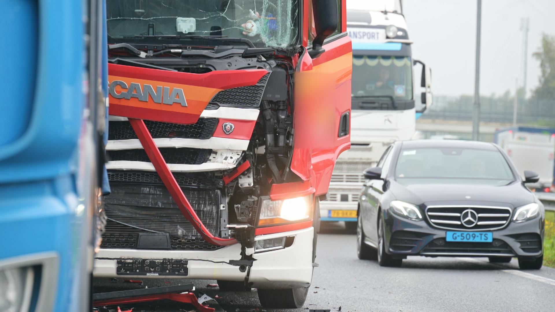 Ongeluk Met Twee Vrachtwagens Op A16